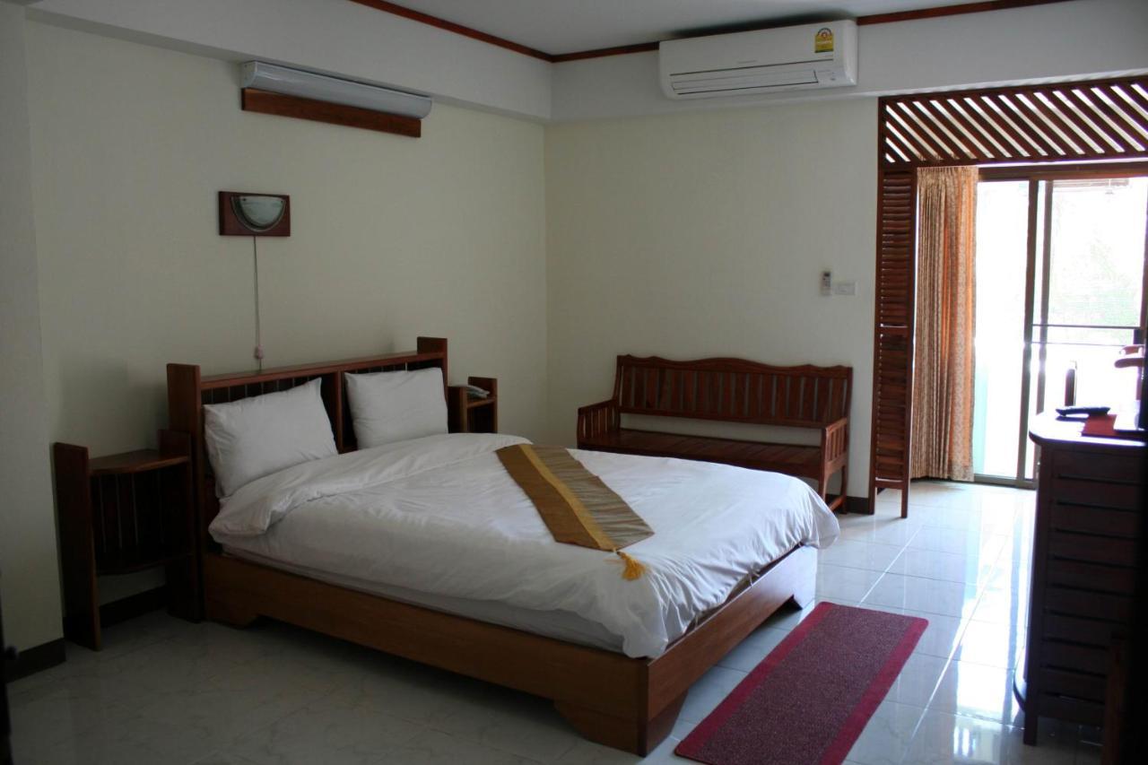 Riverfront Hotel Mukdahan Exterior photo
