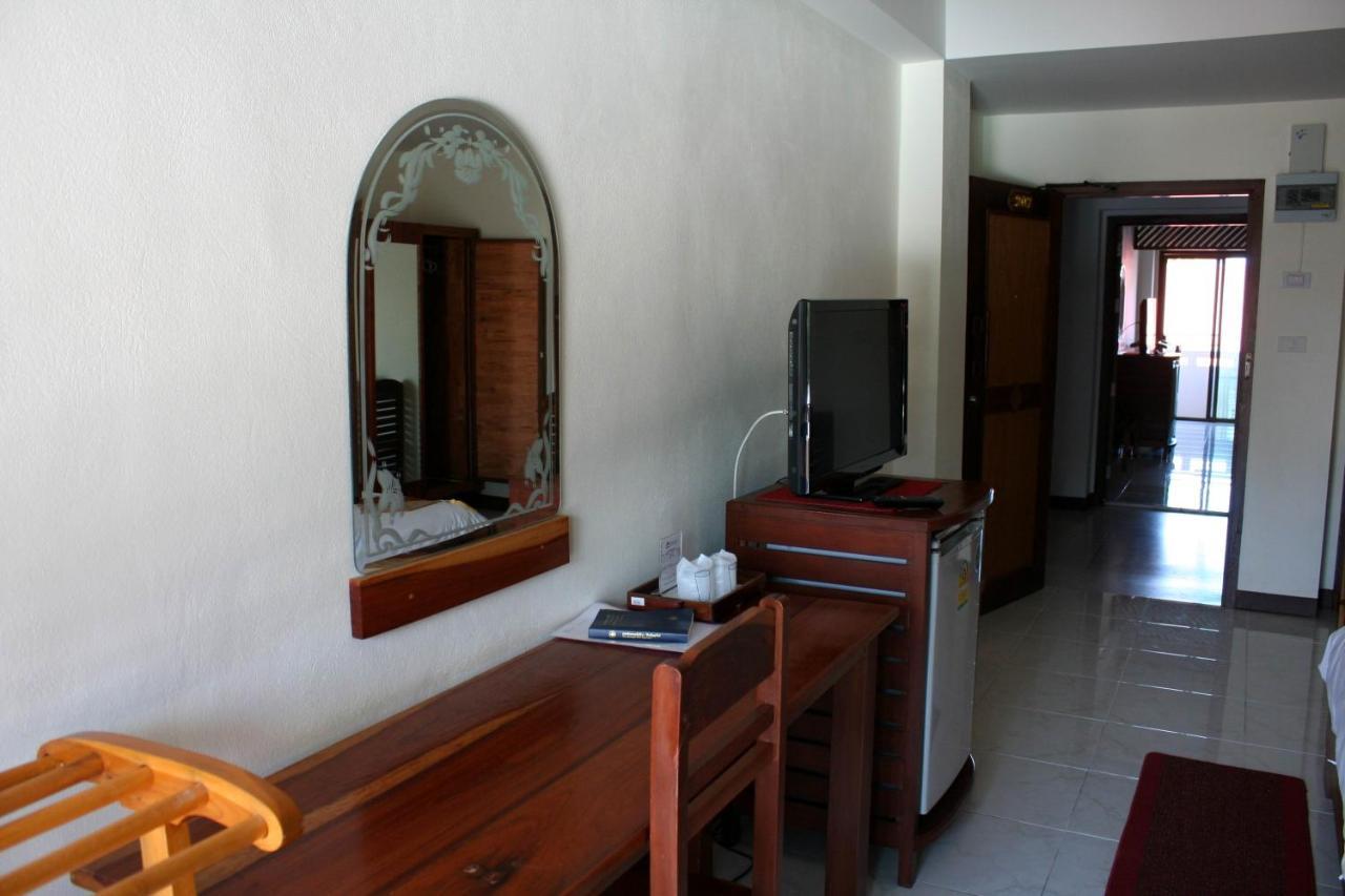 Riverfront Hotel Mukdahan Exterior photo