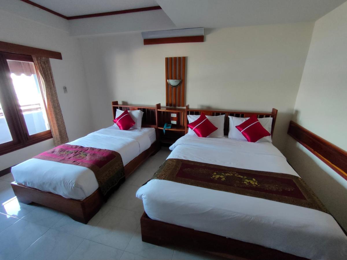 Riverfront Hotel Mukdahan Exterior photo