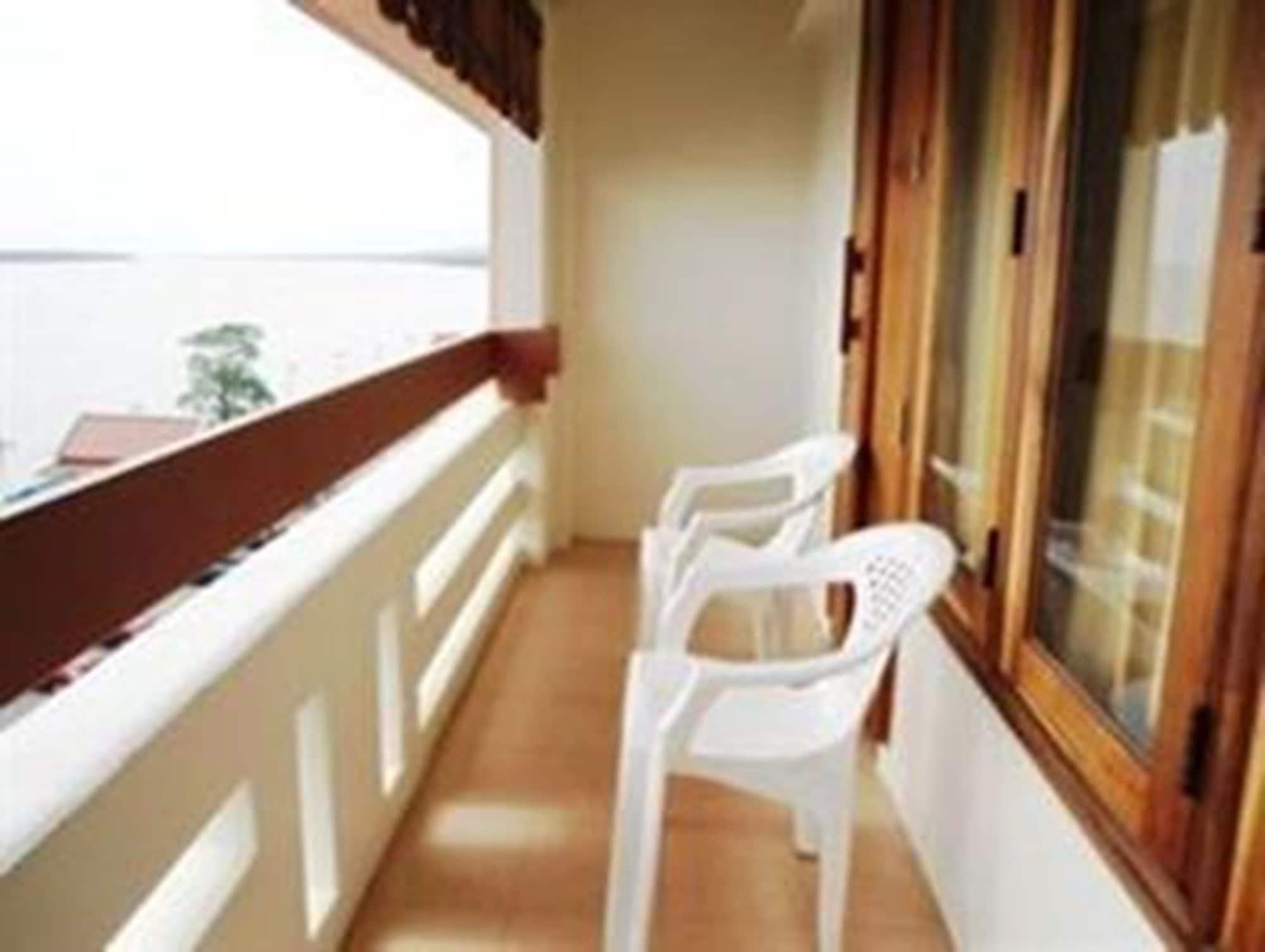 Riverfront Hotel Mukdahan Exterior photo